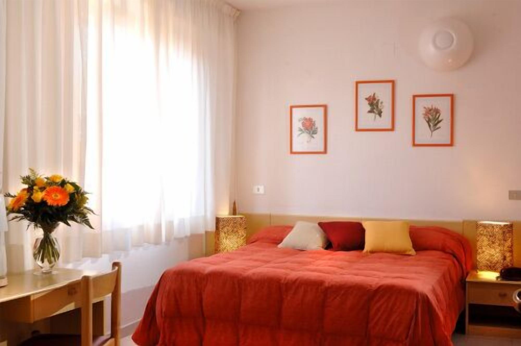 Hotel Sole Orbetello Extérieur photo